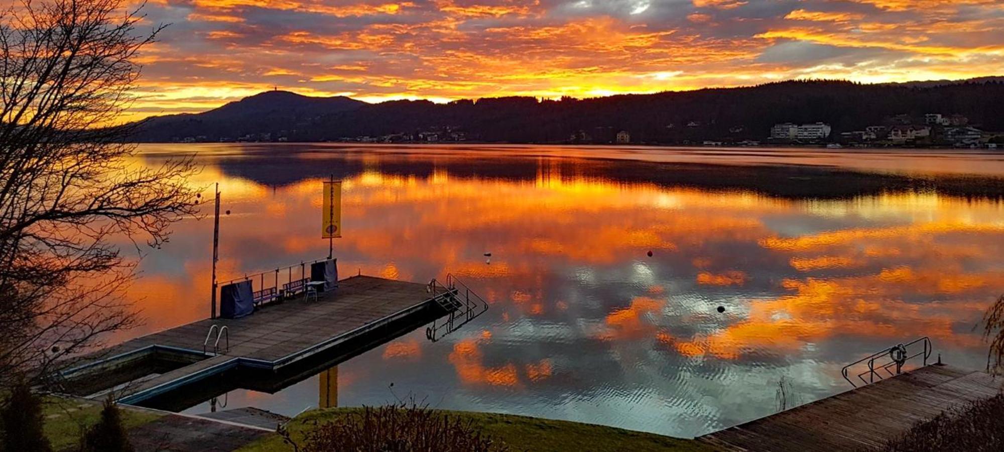 Barry Memle Directly At The Lake 벨덴암워스에르시 외부 사진